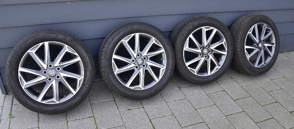 Winterbanden aluminium velgen Toyota Yaris, Ophalen, Gebruikt, Velg(en), 16 inch