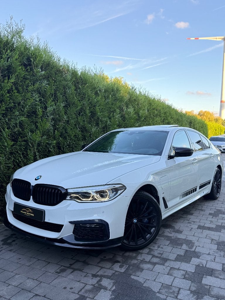 BMW 530E M Performance FULL OPTION, Auto's, Automaat, Dealer onderhouden, Achterwielaandrijving, 4 cilinders