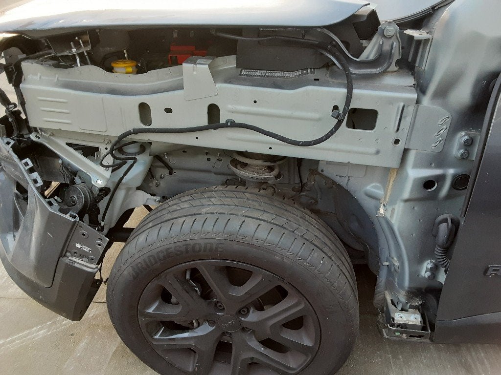 BINNENSPATSCHERM LINKS VOOR Jeep Renegade (BU), Gebruikt, Voor, Jeep, Spatbord