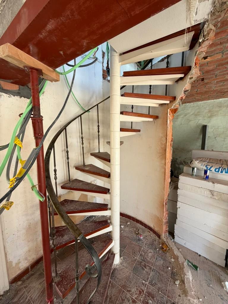 Draai wentel trap 2.7m, Doe-het-zelf en Bouw, Ophalen, Zo goed als nieuw, Trap