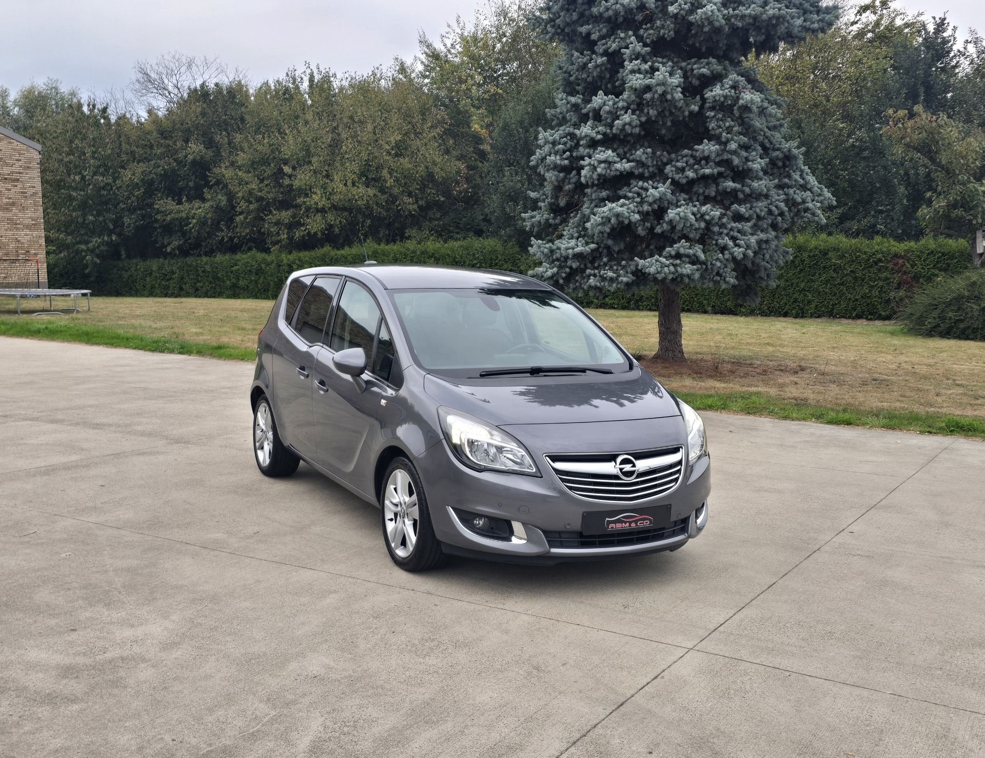 Opel Meriva 1.4i Turbo Ess. * Navi - Caméra * GAR 12M, Autos, Argent ou Gris, Achat, 140 g/km, Euro 6