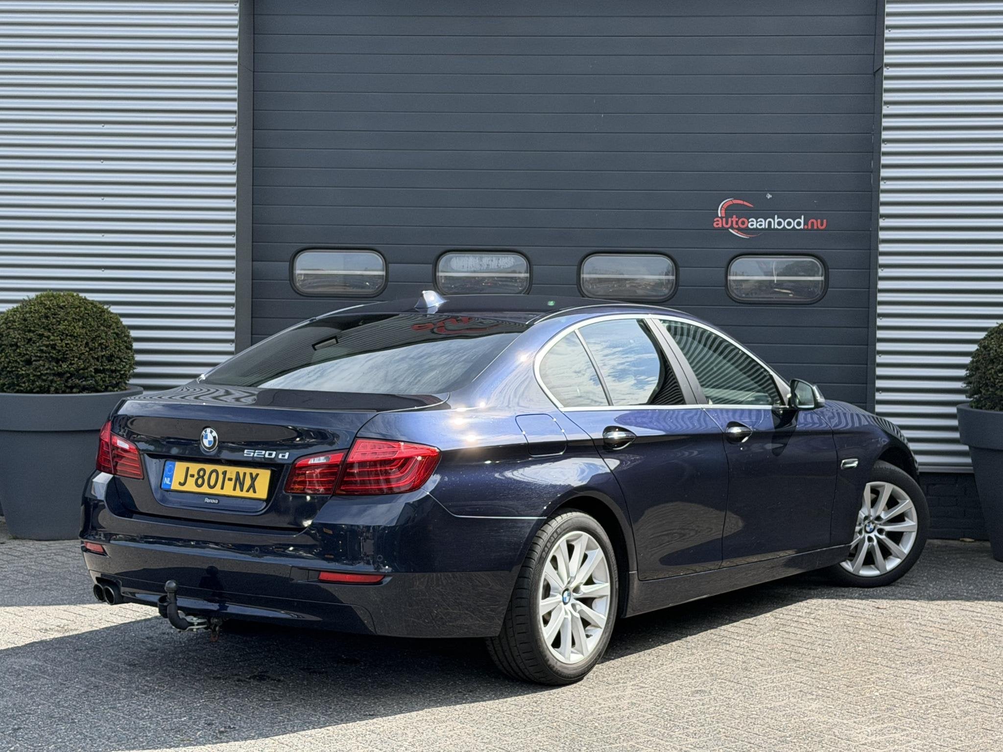 BMW 5 Serie 520D EXECUTIVE (automatique), Autos, BMW, Entreprise, 2000 kg, Capteur de stationnement, Automatique