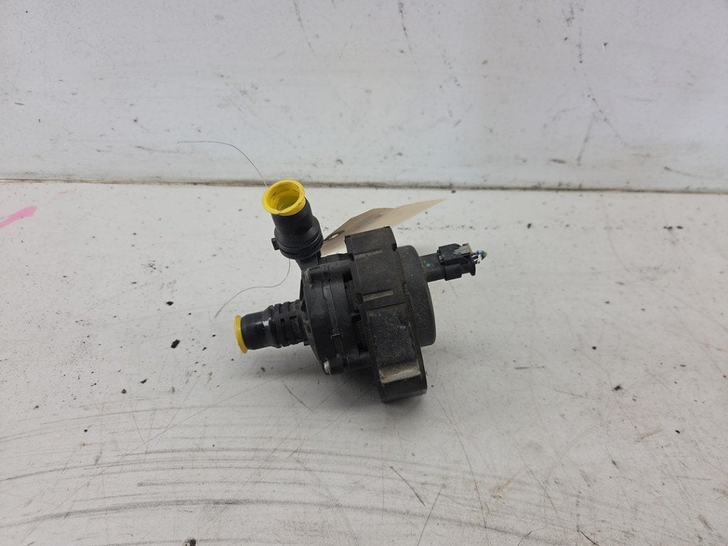 EXTRA EAU POMPE 208 II (UB / UH / UP) (|9833196380|), Kontakt-peugeot@peugeot.com, Utilisé, Peugeot Deutschland GmbH, Bahnhofsplatz
65423  Rüsselsheim, DE