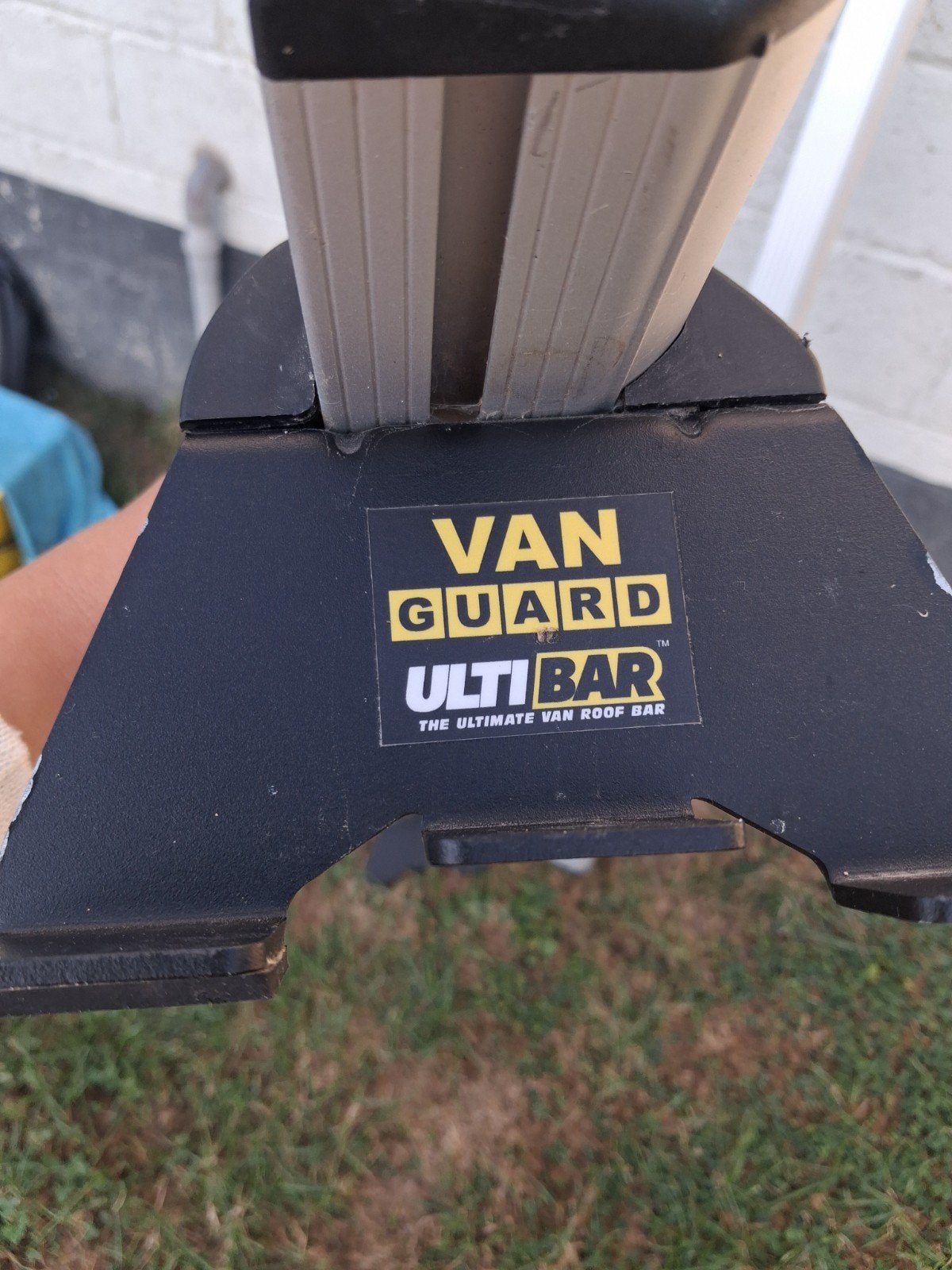 Barres de toit aluminium Van Guard Ulti Bar Butées réglables, Auto diversen, Ophalen
