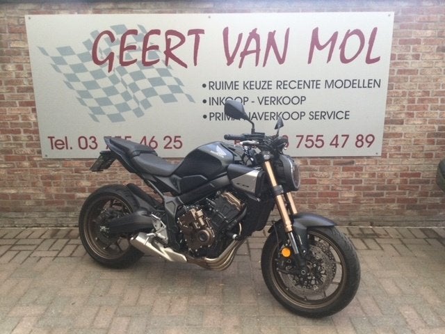 Honda CB 650 R, 2025 e-clutch, Occasion, 4 cilinders, Motorrijbewijs A, Bedrijf