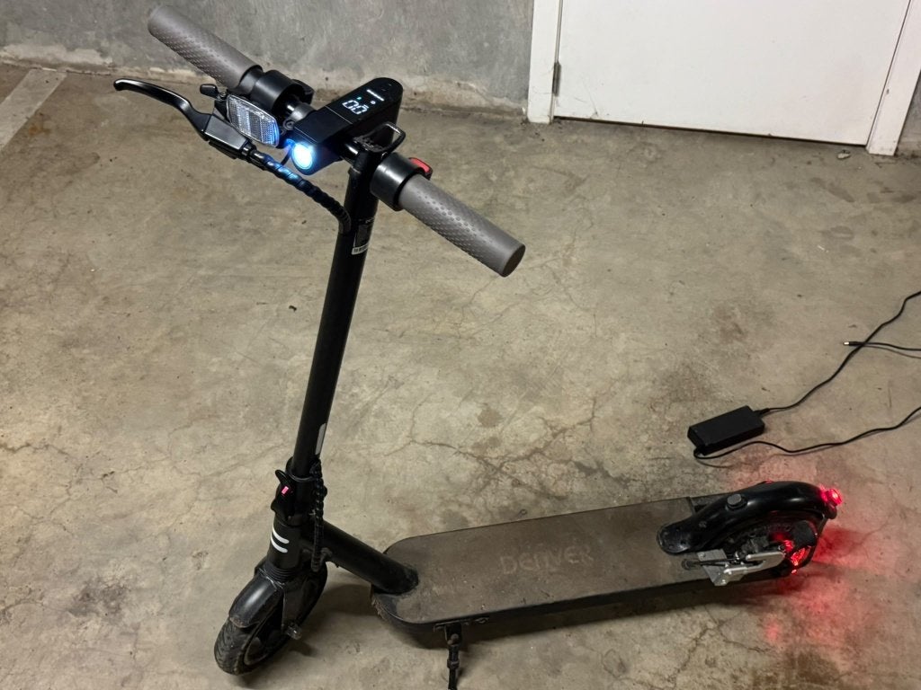 Electrische step Denver, Fietsen en Brommers, Ophalen, Gebruikt, Elektrische step (E-scooter), Denver