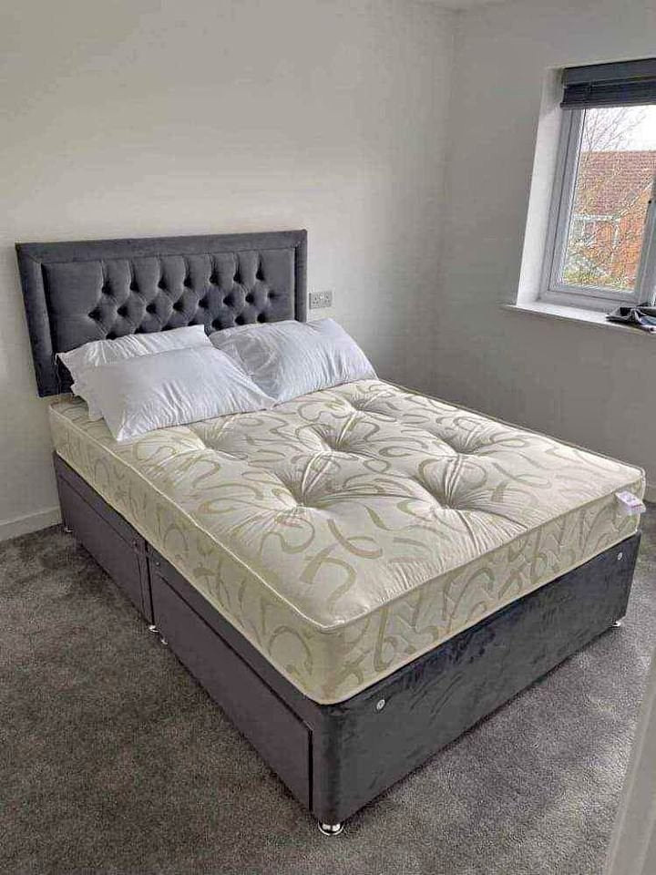 Ensemble lit et matelas - Toutes les couleurs disponibles, Envoi, Neuf, Deux personnes, Autres couleurs