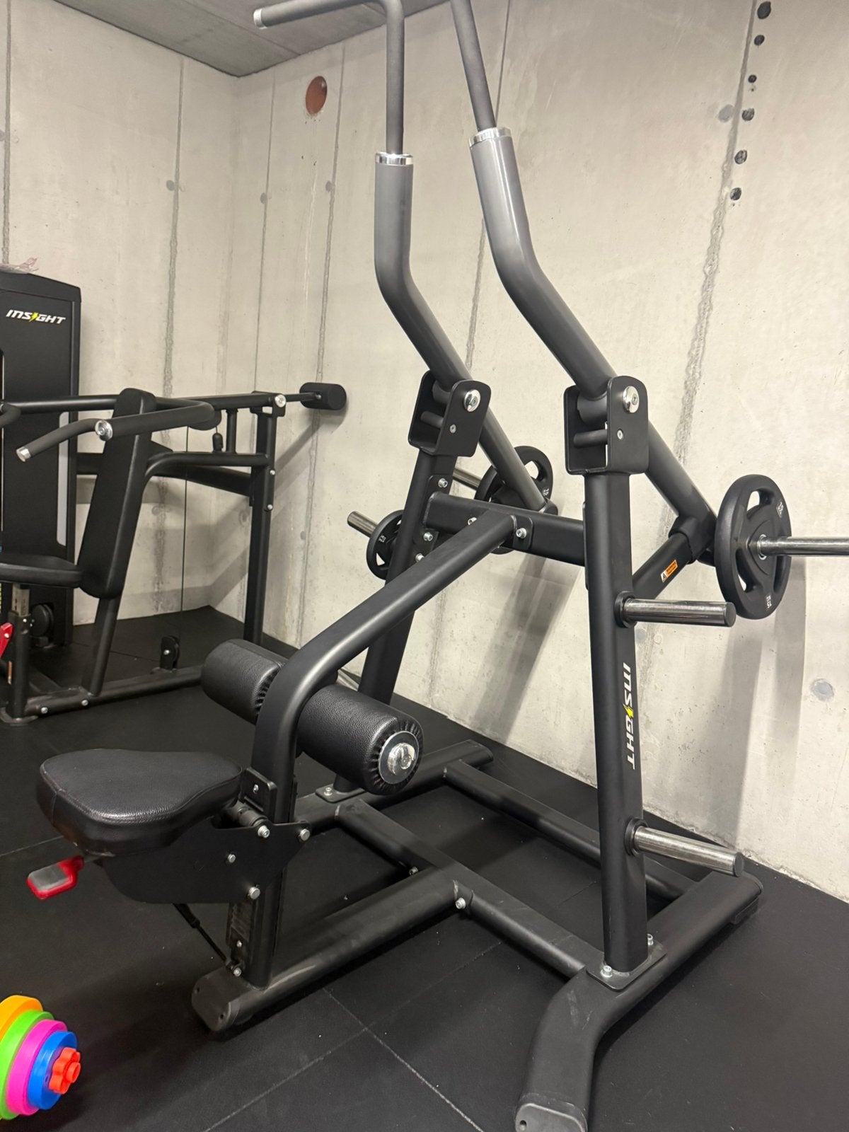 Plate loaded - lat pulldown, Sport en Fitness, Ophalen, Zo goed als nieuw
