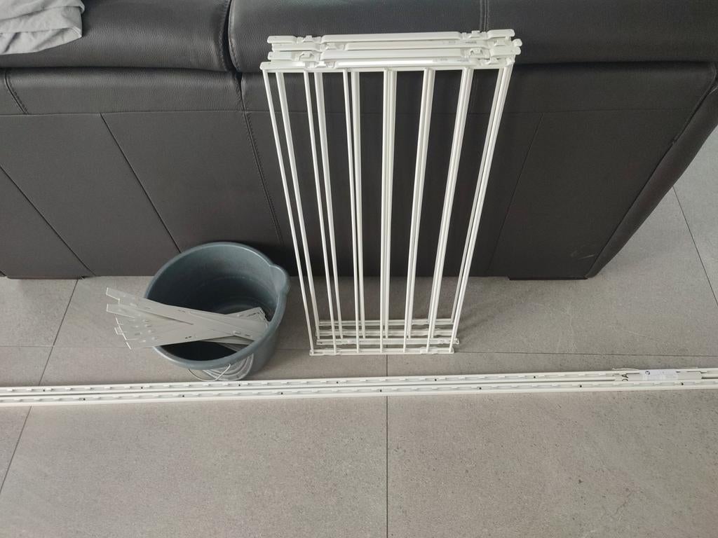 Boaxel ikea, ophangrek, Enlèvement