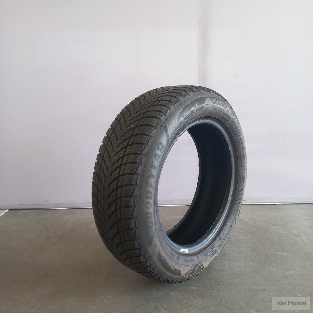 Goodyear UltraGrip 205/60/R16 92H, Gebruikt, -, Band(en), -