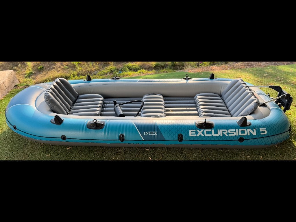 Bateau gonflable Excursion 5 Intex avec support moteur, Enlèvement, Comme neuf