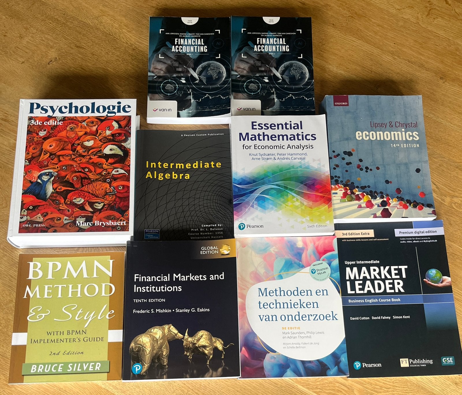 Handboeken eerste bachelor Handelsingenieur (NP= €603,80), Boeken, Ophalen, Zo goed als nieuw, Overige vakken
