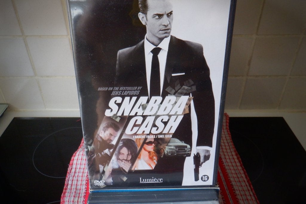 DVD Snabba Cash., Maffia en Misdaad, Vanaf 16 jaar, Verzenden, Zo goed als nieuw