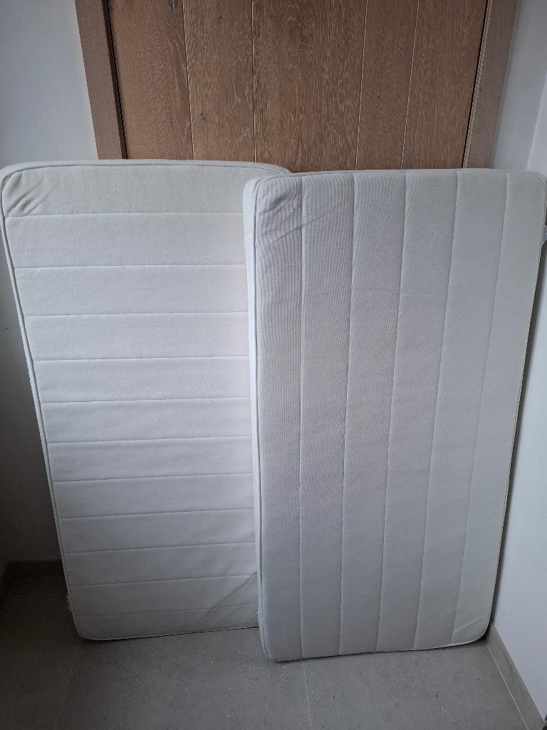 Matras babybed (2 stuks beschikbaar), Kinderen en Baby's, Ophalen, Gebruikt, Ledikant
