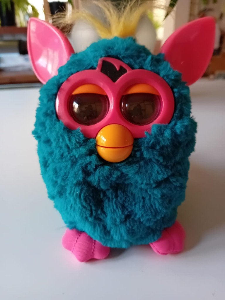 Original Hasbro Furby 2012 – "Bermuda" Editie (Model A3147), Overige karakters, Enlèvement ou Envoi, Comme neuf, Interactif