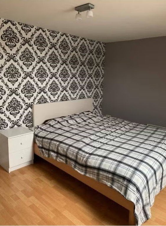 Houten bed met verstelbare lattenbodem 180x200 cm + matras!, Ophalen