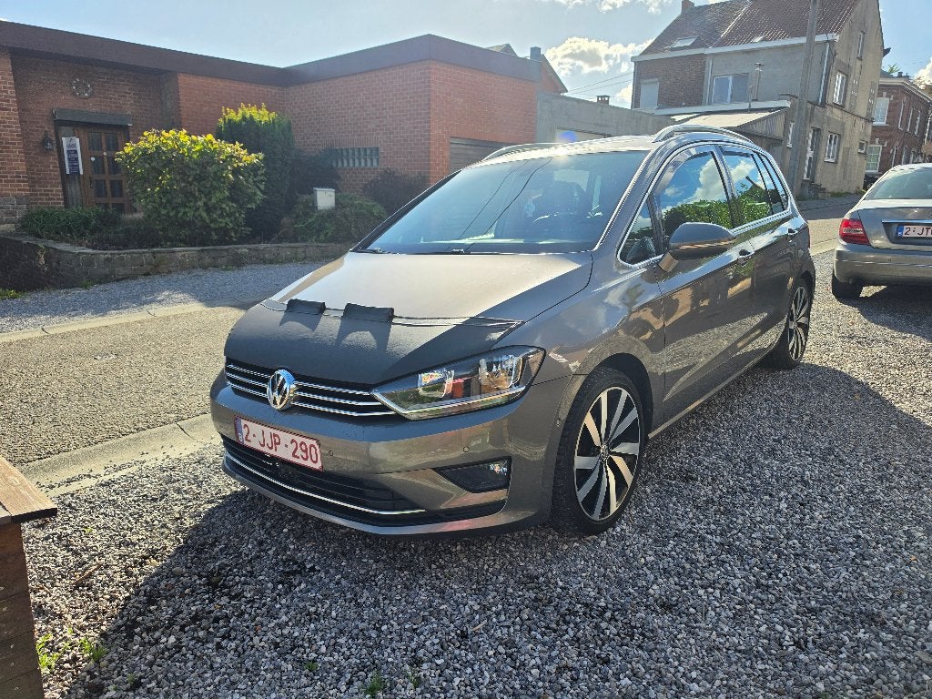 Bjr vend ou échange vw golf 7 16 tdi sportvan 2014 180 mil, Autos, Ordinateur de bord, Argent ou Gris, Euro 6, Alcantara