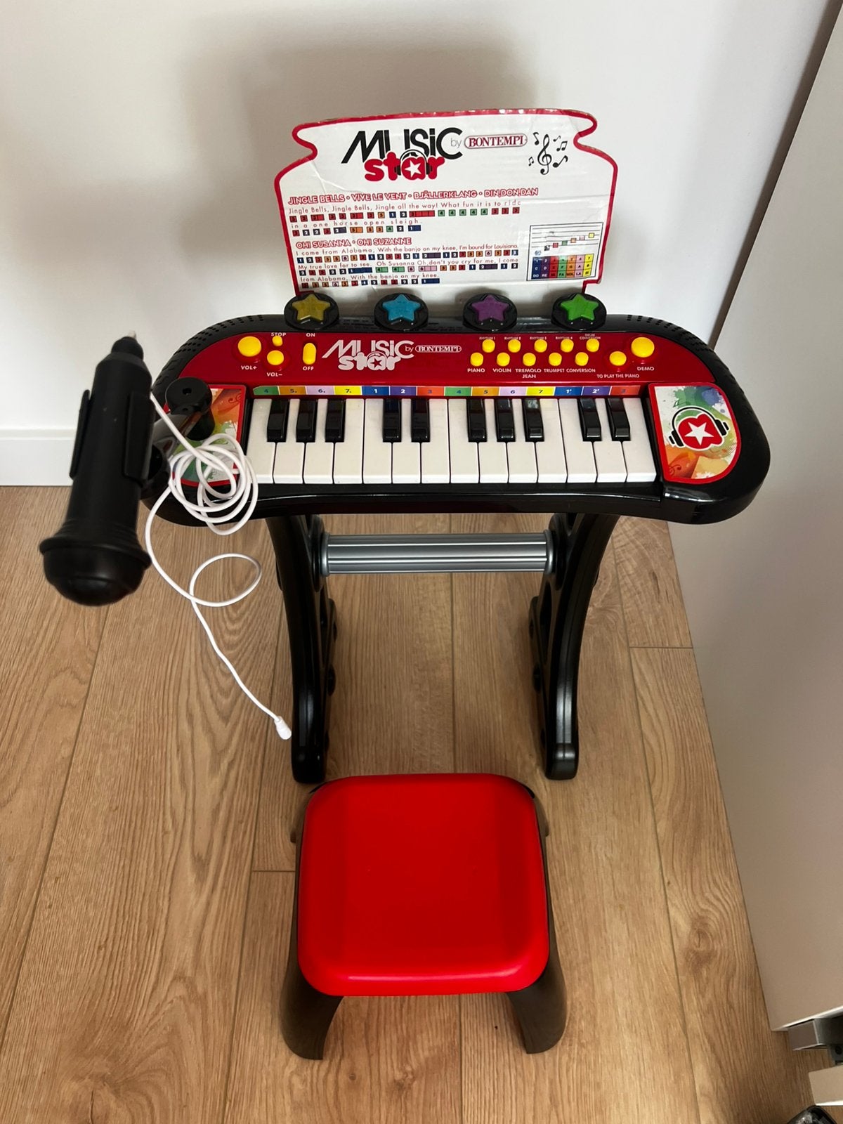 Speelgoed piana met een kleine stoeltje, Muziek en Instrumenten, Keyboards, Ophalen, Zo goed als nieuw