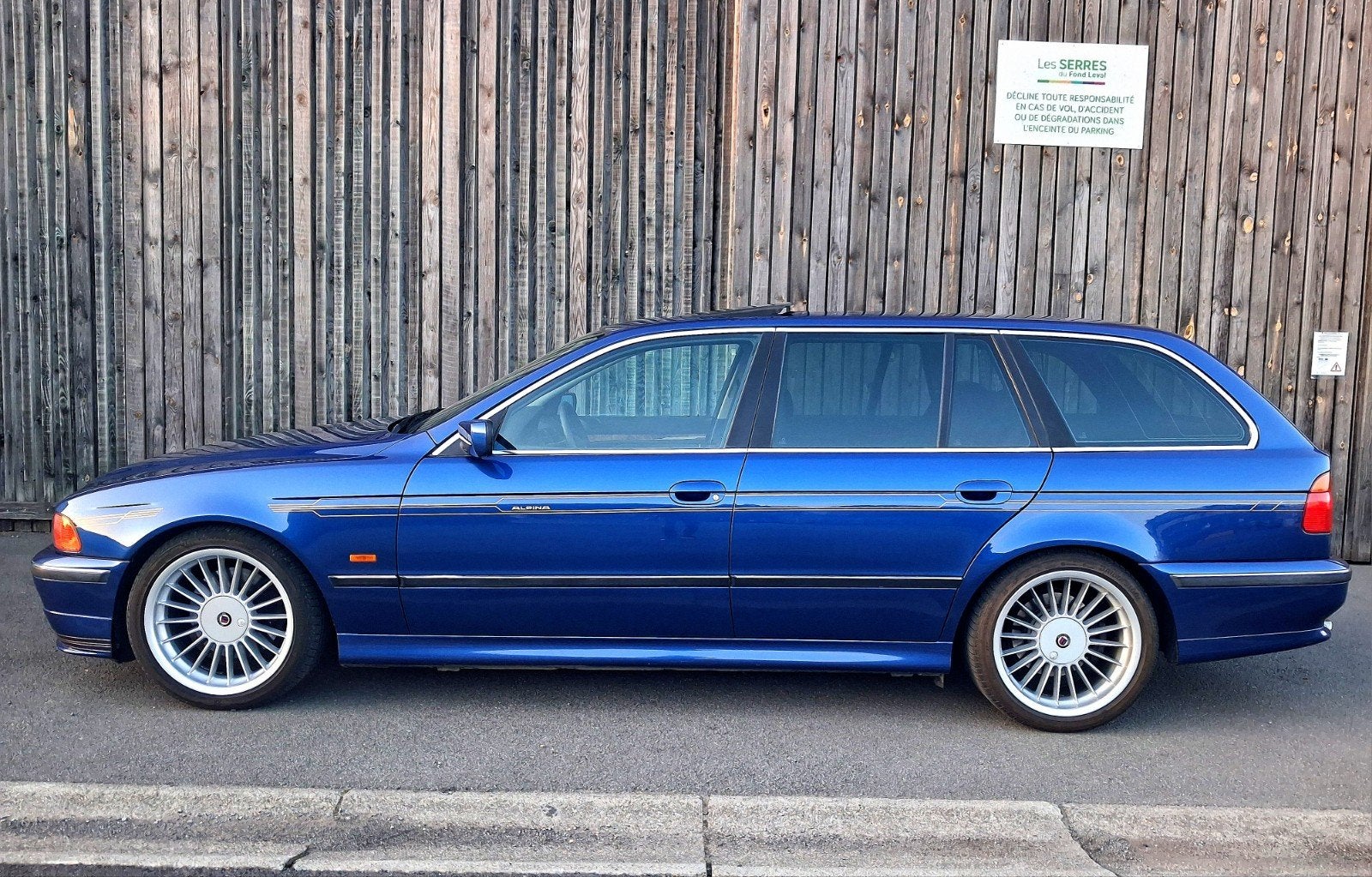 Alpina bmw  B10 e39 Touring 3.2 177000 km 51 of 72 !, B10, Achterwielaandrijving, Zwart, Blauw