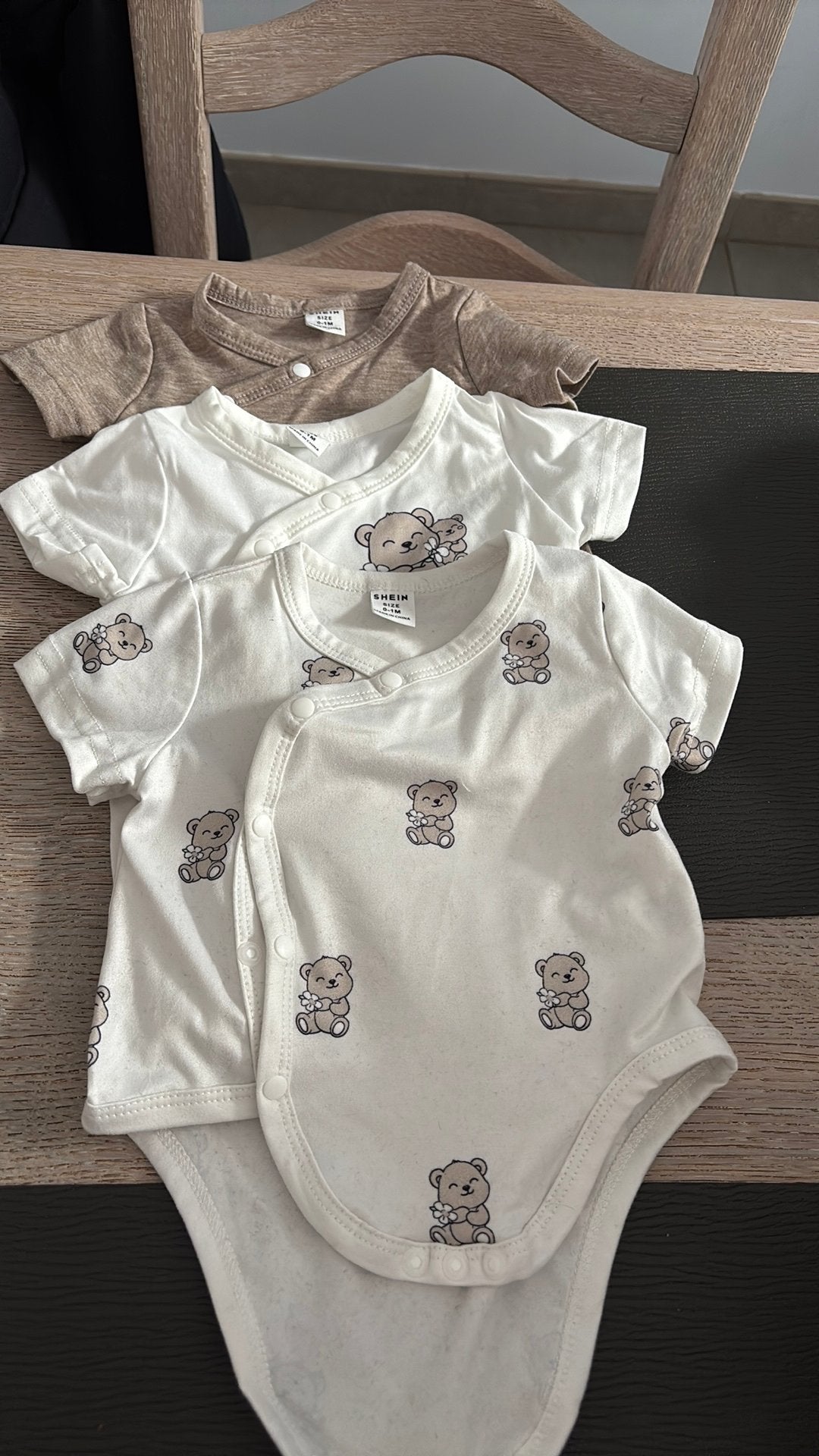 3 delige set bodys, Kinderen en Baby's, Babykleding | Maat 50, Ophalen, Zo goed als nieuw
