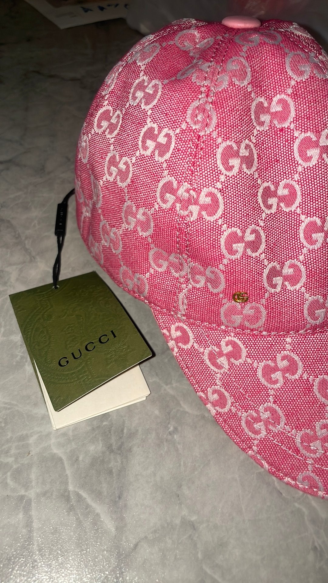 GUCCI PET (roos), Enlèvement, Neuf, Casquette