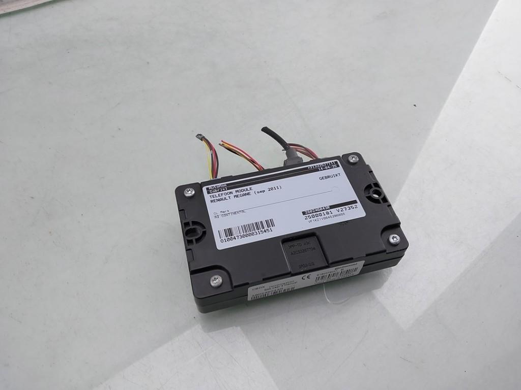 ORDINATEUR TELEPHONE Renault Megane III Grandtour (KZ), Autos : Pièces & Accessoires, Utilisé, Renault