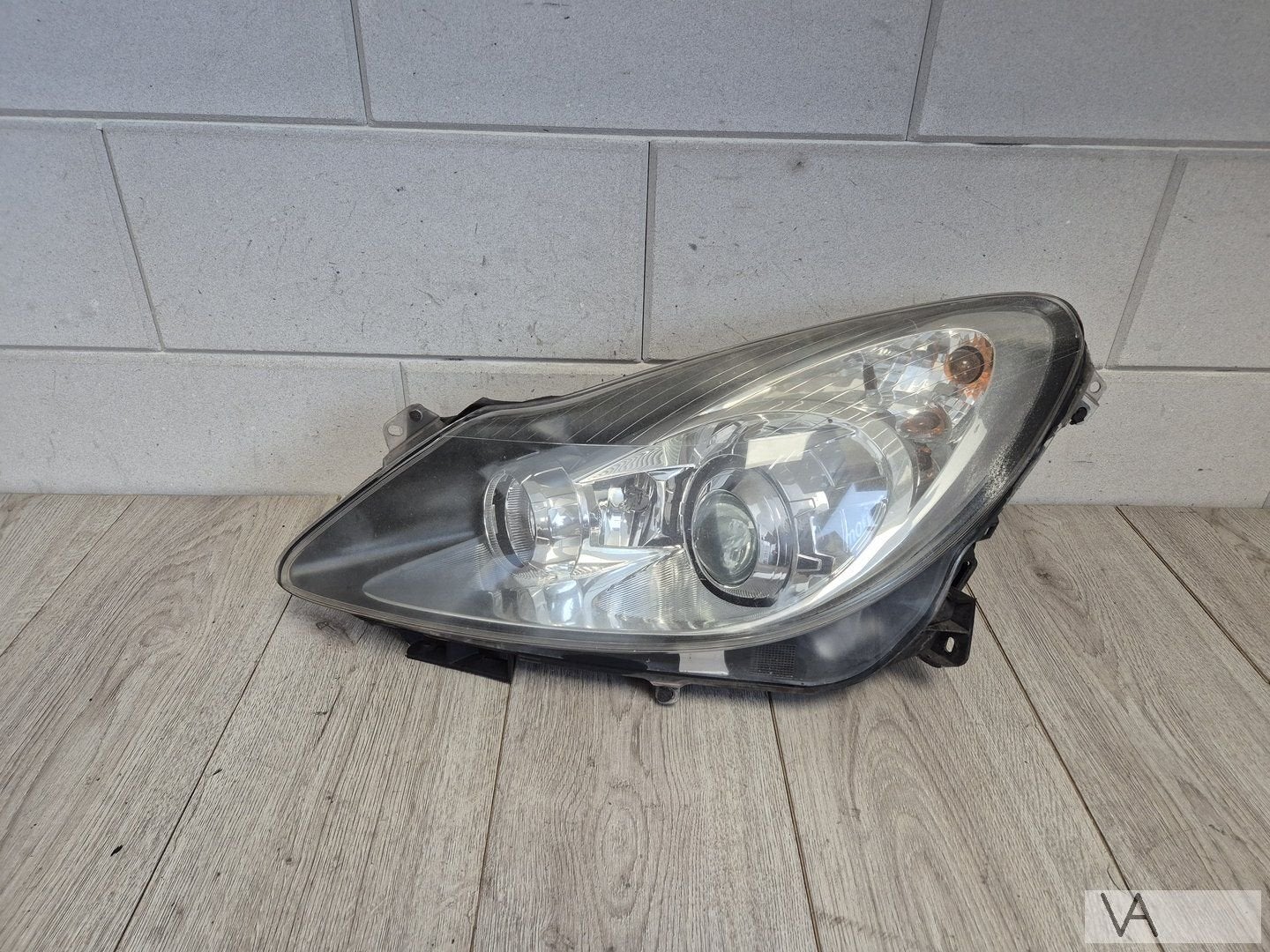 Opel Corsa D 2006 - 2010 koplamp links met AFL 13186385 €100, -, Opel, Utilisé, -
