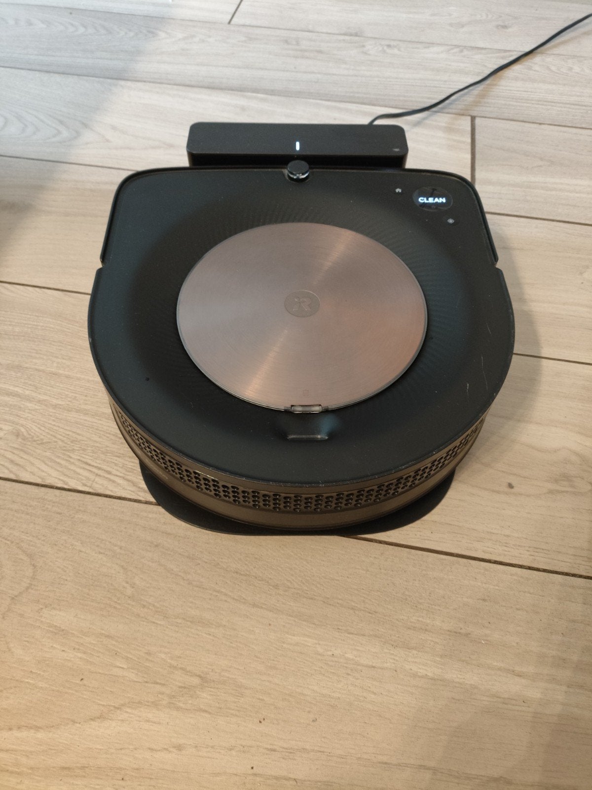 iRobot Roomba S9 – Aspirateur robot, Réservoir, Sans fil, Utilisé, Aspirateur robot