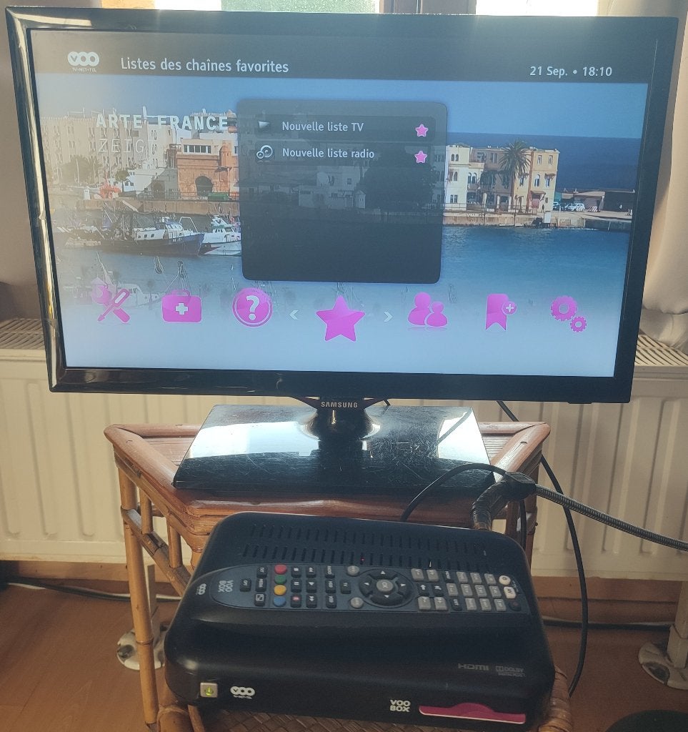 Voobox voo box digitale tv-settopbox, Ophalen of Verzenden, Gebruikt, Decoder