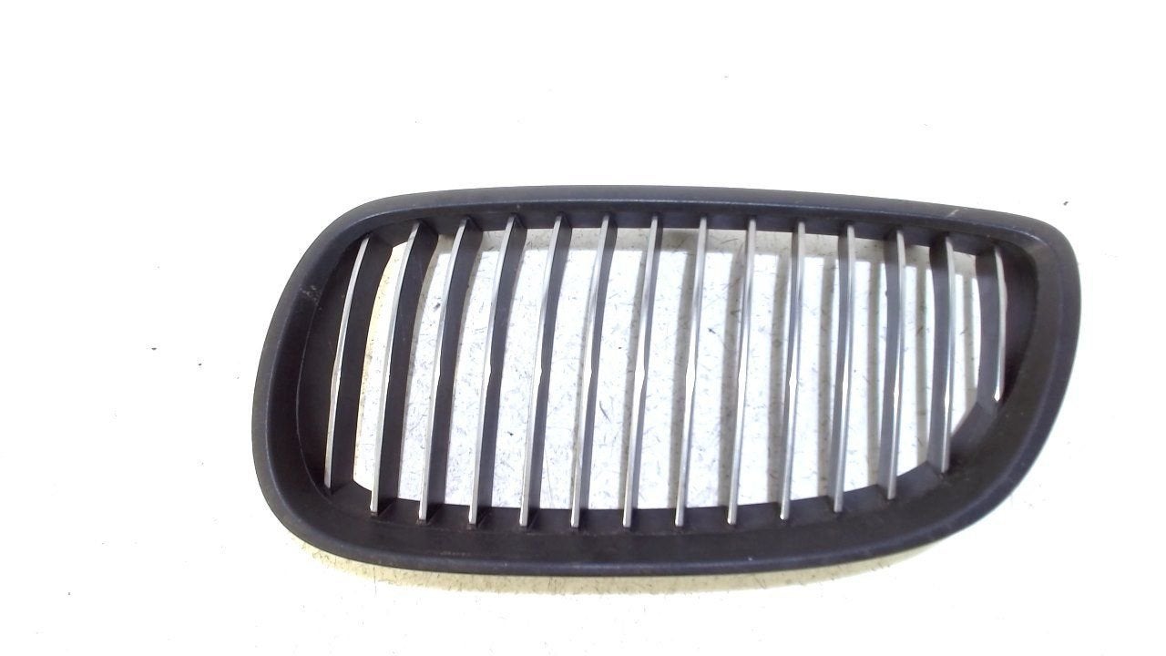 Grillerooster links BMW 3 serie, BMW, Onderdelen@venauto.nl, Van der Ven Autorecycling B.V., Ettenseweg 76, 4706 PB Roosendaal, The Netherlands