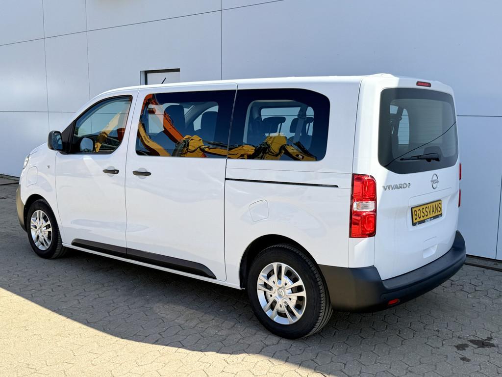 Opel e-Vivaro L2H1 75 kWh 136PK 9-persoons L2H1 330km WLTP 9, Auto's, Stof, Gebruikt, Zwart, Wit
