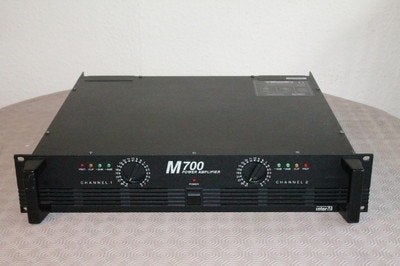 audio versterker 2 x 350W , M700 van Inter M , Ekeren, Audio, Tv en Foto, Versterkers en Ontvangers, Zo goed als nieuw, 120 watt of meer
