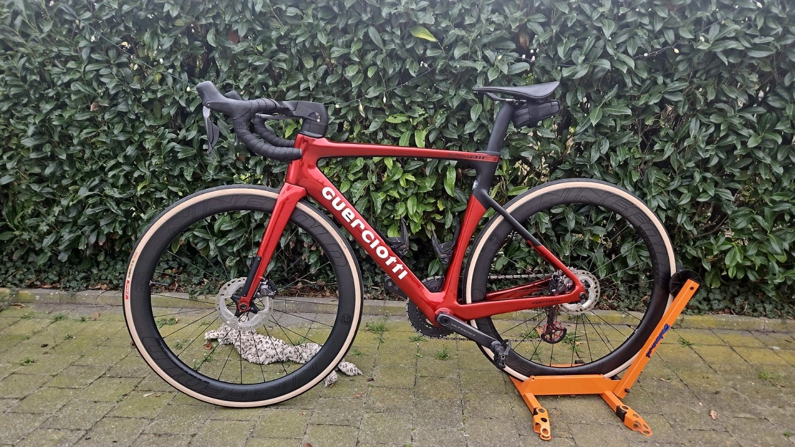 Guerciotti Eureka Air Disc M 52-54 (2023) Carbon Red, Ophalen, Carbon, Schijfrem, Overige merken
