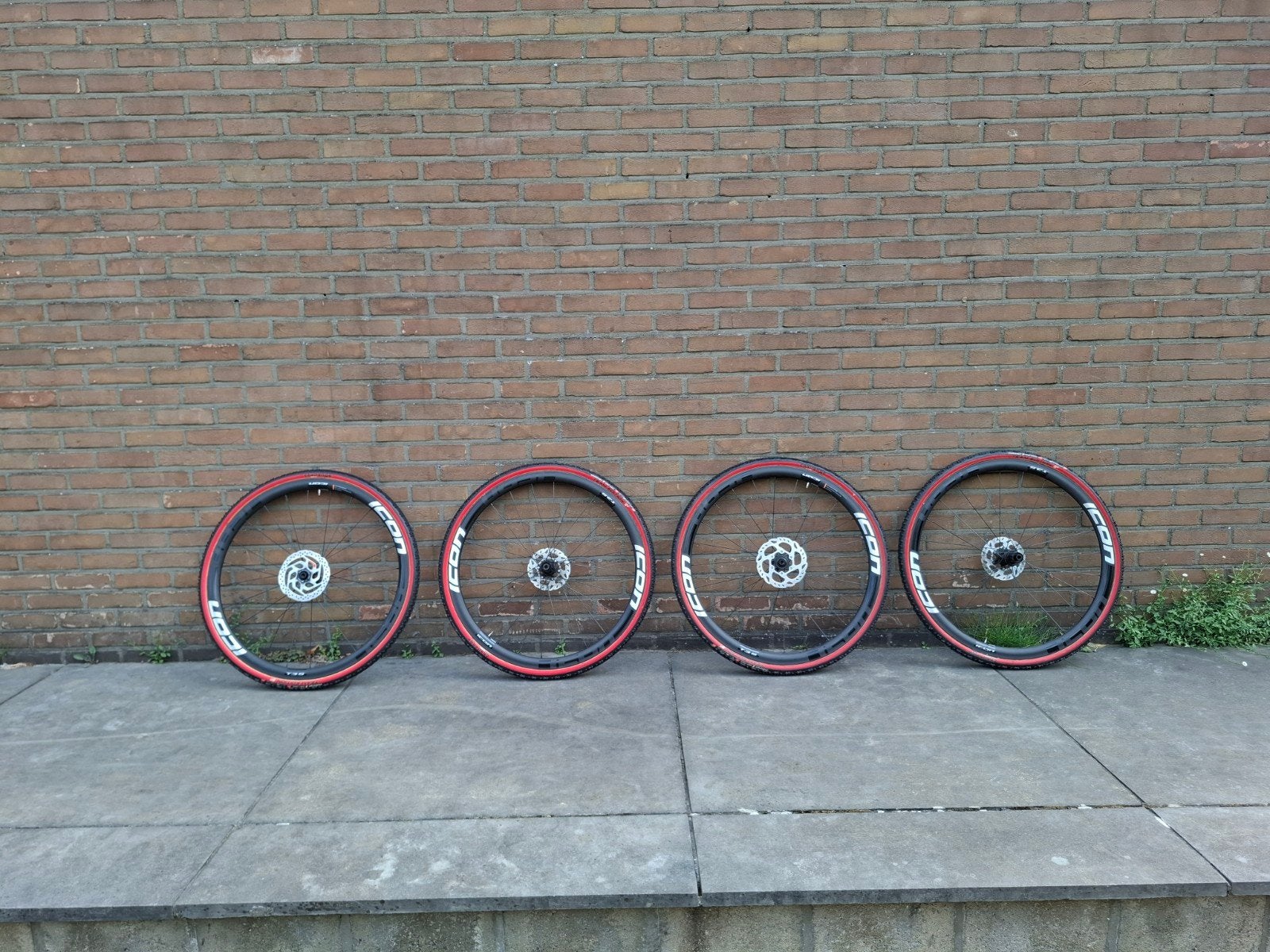 Icon T3.5 dt swiss 240 carbon tube wielen, Fietsen en Brommers, Fietsonderdelen, Carbon, Ophalen