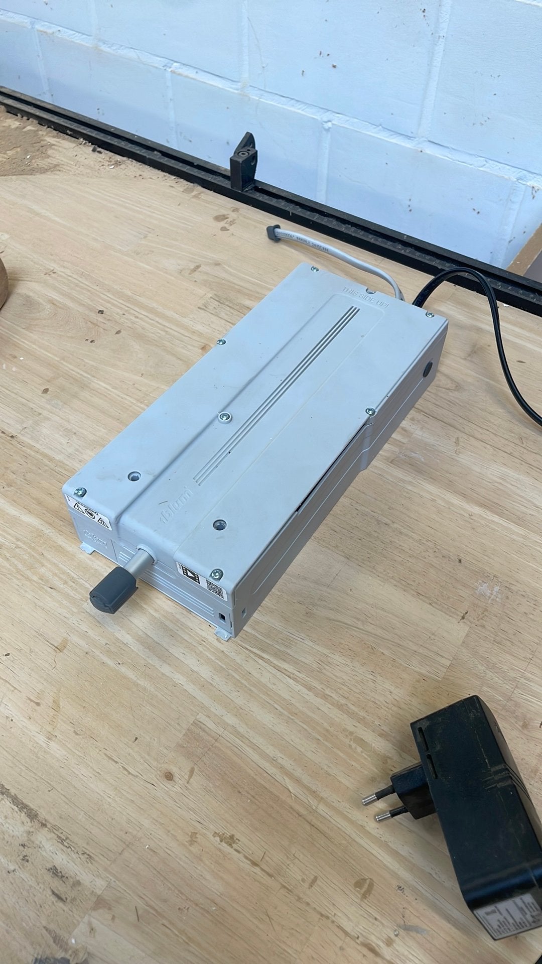Blum servo drive koelkast, Doe-het-zelf en Bouw, Ophalen, Gebruikt