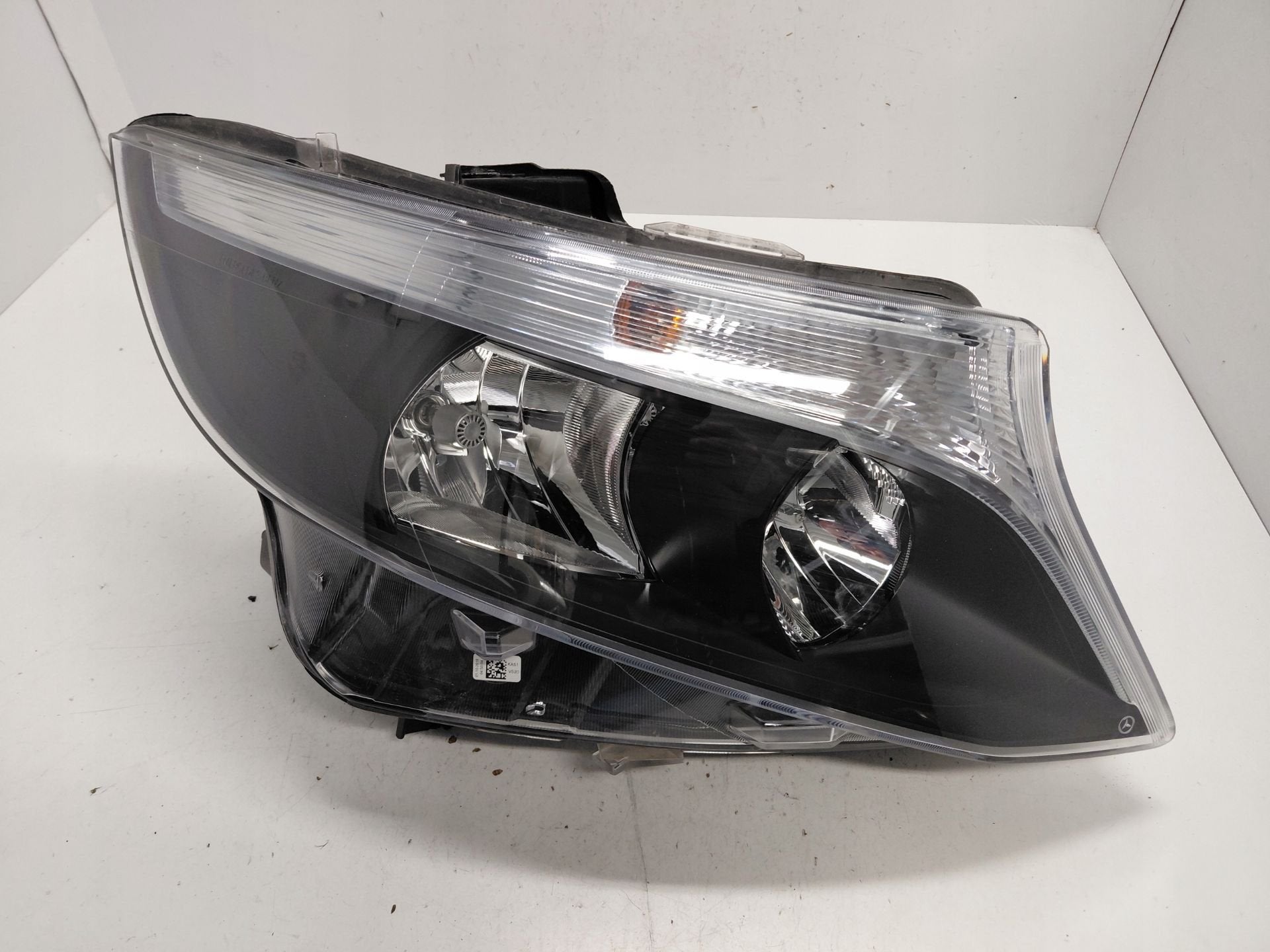 Mercedes Vito W447 Lift Koplamp Rechts A4479067800, Gebruikt, Mercedes-Benz AG, Mercedes-Benz, Mercedesstrasse 120
70372  Stuttgart, DE
