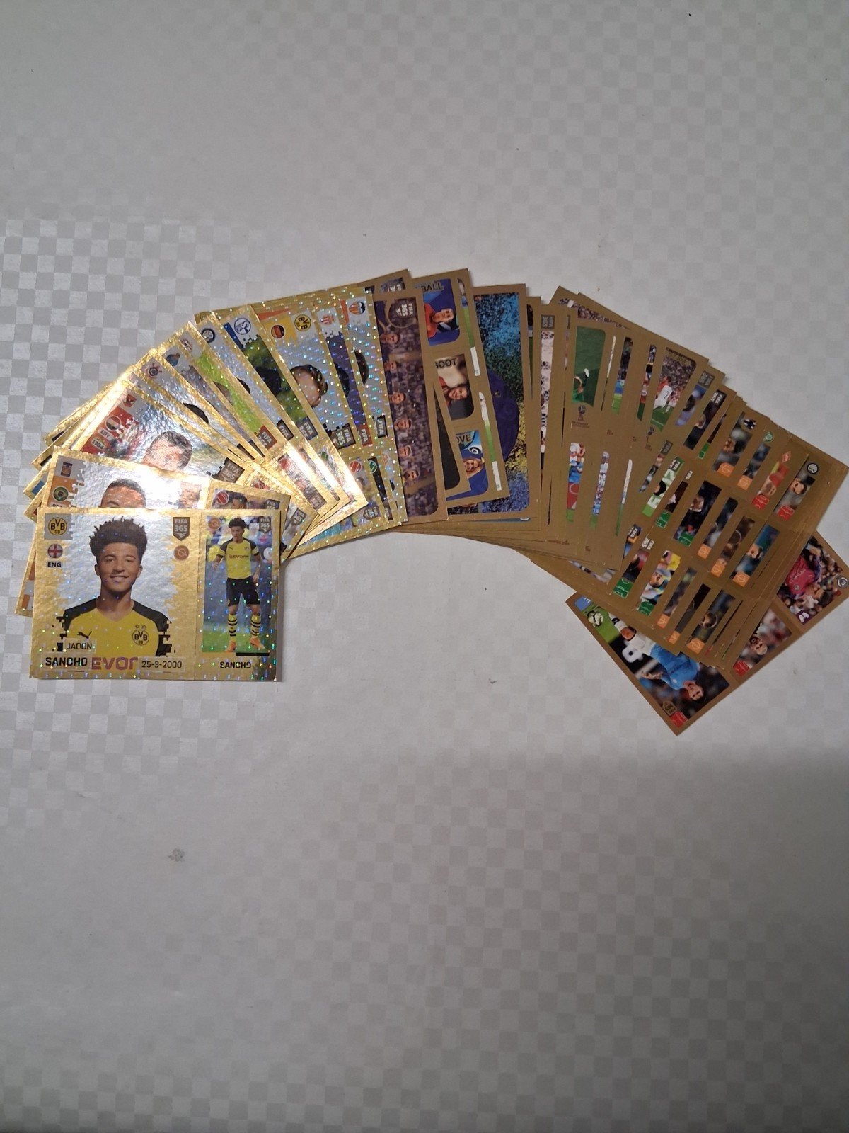 50 Stickers Panini FiFA 365 brillant, Enlèvement ou Envoi, Neuf, Plusieurs cartes