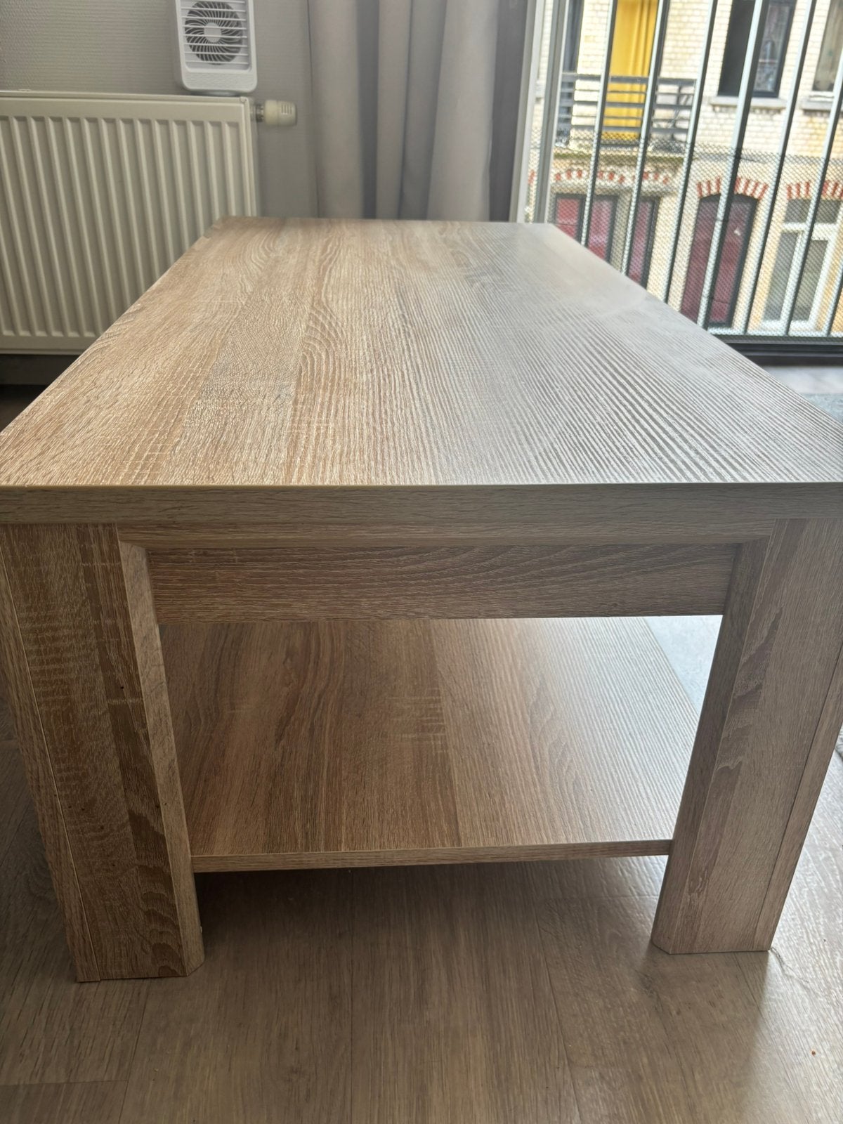 Houten salontafel, Enlèvement