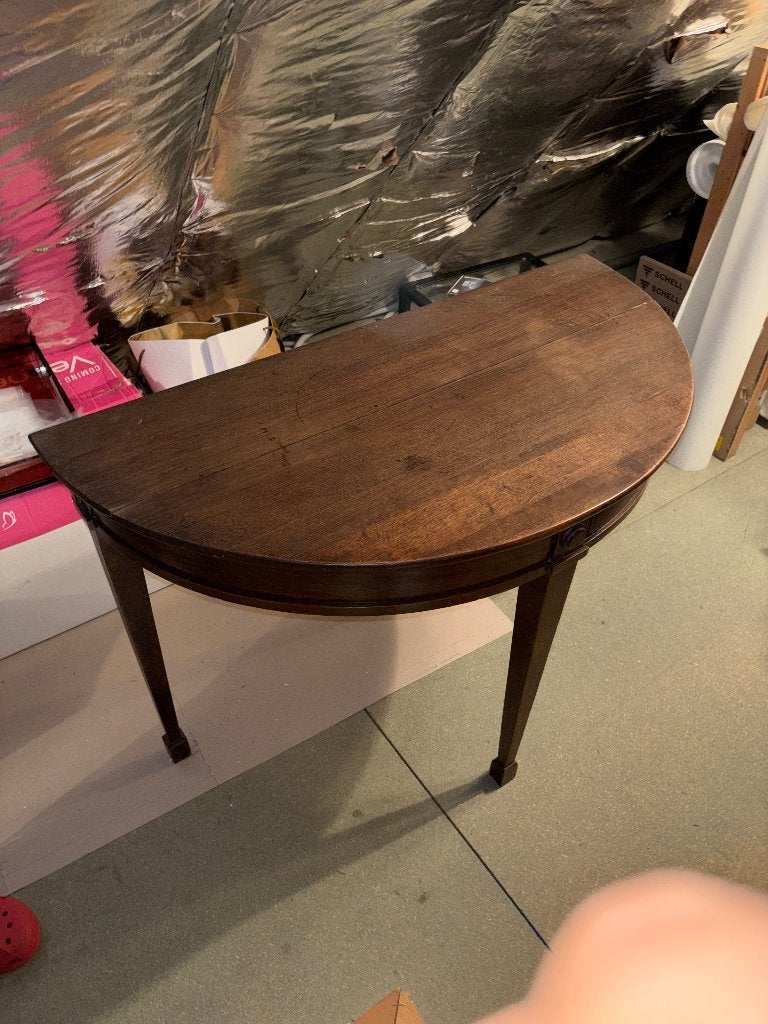 Tafel demi-Lune, Enlèvement