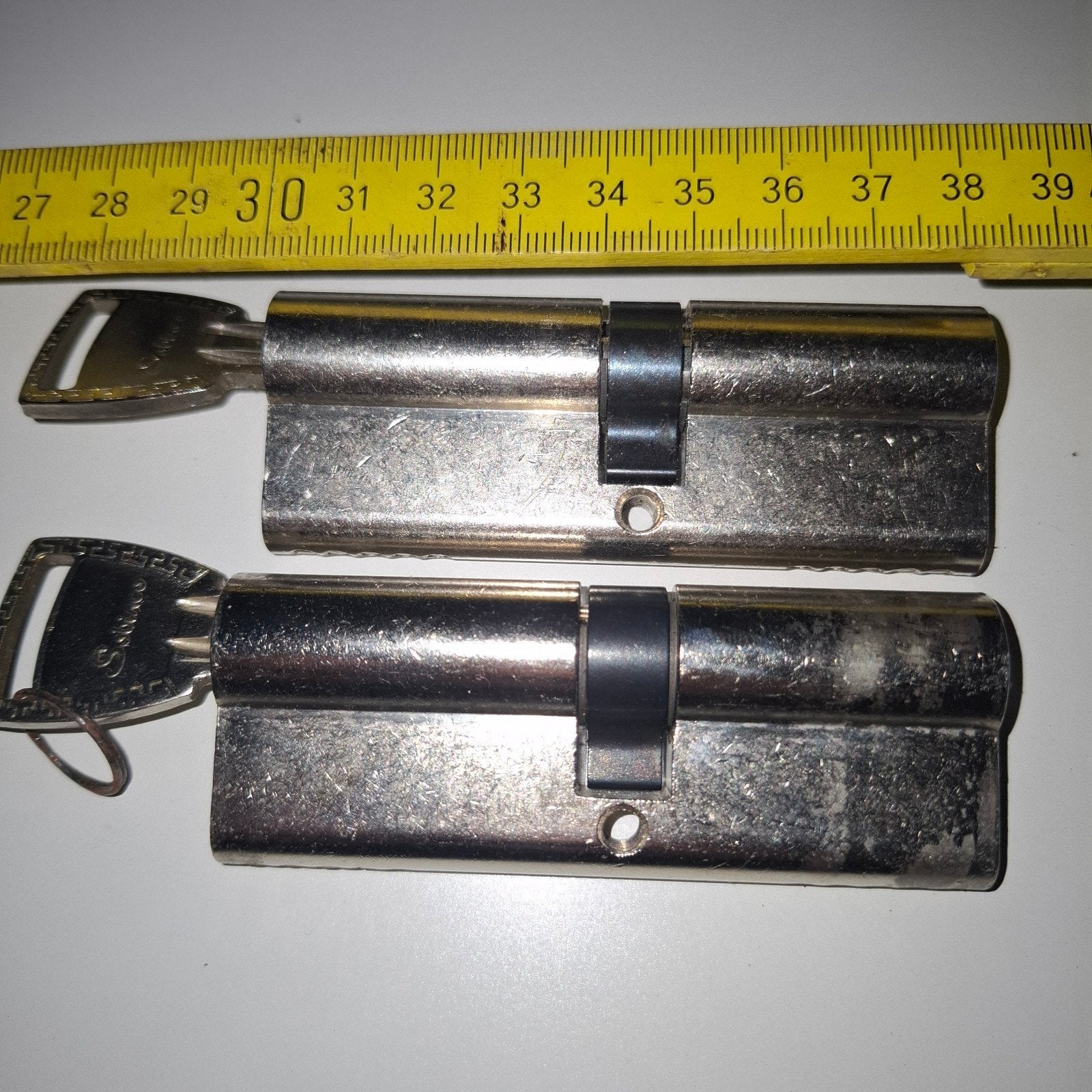 2  sloten Cilinderslot 40/35, Doe-het-zelf en Bouw, Ophalen of Verzenden, Nieuw, Slot