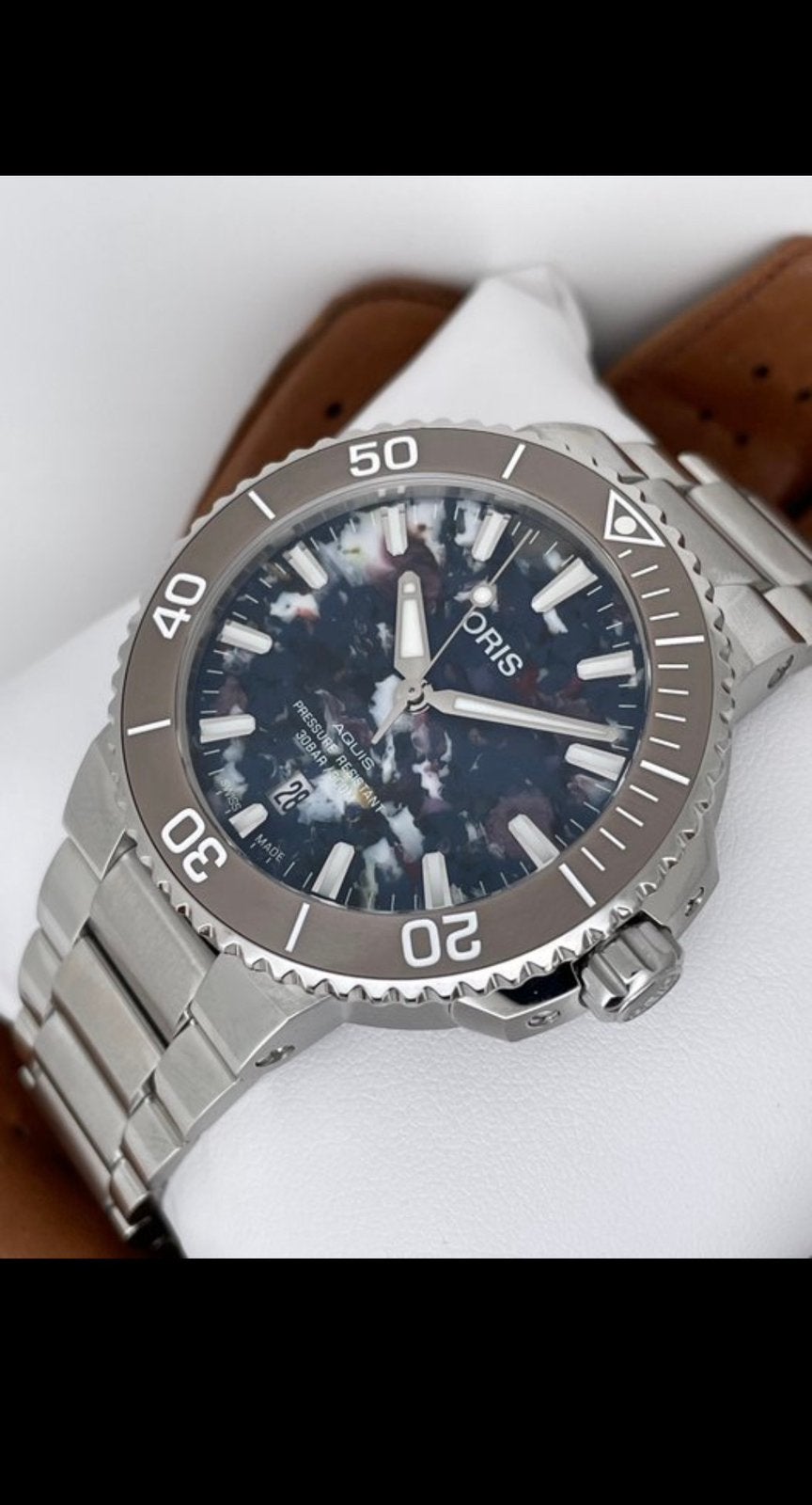 Oris Aquis Date Upcycle 41,5 mm (ensemble complet), Bijoux, Sacs & Beauté, Montres | Hommes, Neuf, Montre-bracelet, Autres marques