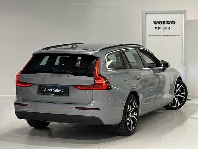 Volvo V60 B4 Mild hybrid Automaat, Auto's, Automaat, https://public.car-pass.be/vhr/c25ceb2f-4330-4b7f-bc12-69cb928b290e, 143 kW