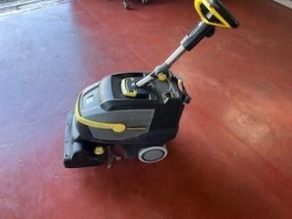 KUISMACHINE, Doe-het-zelf en Bouw, Reinigingsmachines, Ophalen, Gebruikt, Schrobmachine