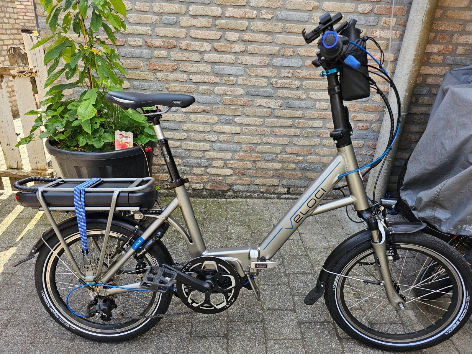 Veloci hopper (elektrische vouwfiets), Fietsen en Brommers, Velgrem, Versnellingen, Zo goed als nieuw, Ophalen