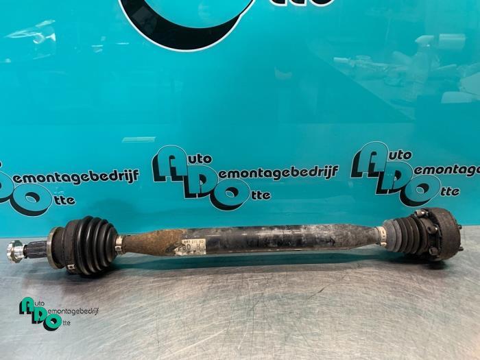 Aandrijfas rechts-voor van een Volkswagen Polo (Polo 01-), Gebruikt, -, Volkswagen, -