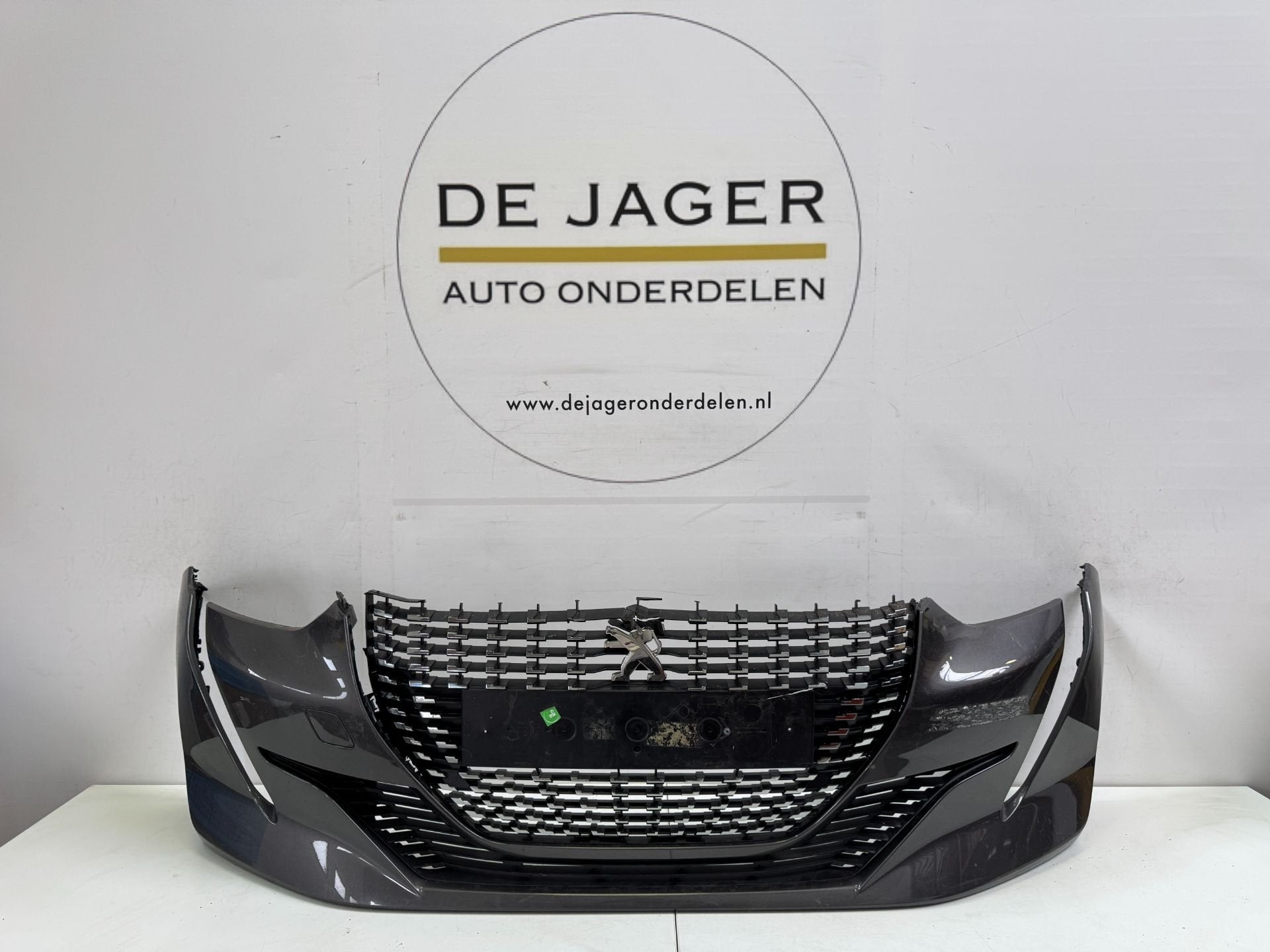 PEUGEOT 208 II VOORBUMPER BUMPER, Taurusavenue 1
2132 LS  Hoofddorp, NL, Gebruikt, Contact.group@renault.com, Bumper