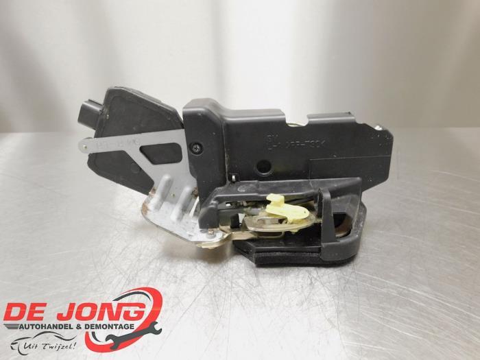 Serrure portière mécanique 4portes arrière gauche d'un Hy, -, 3 mois de garantie, Utilisé, Hyundai
