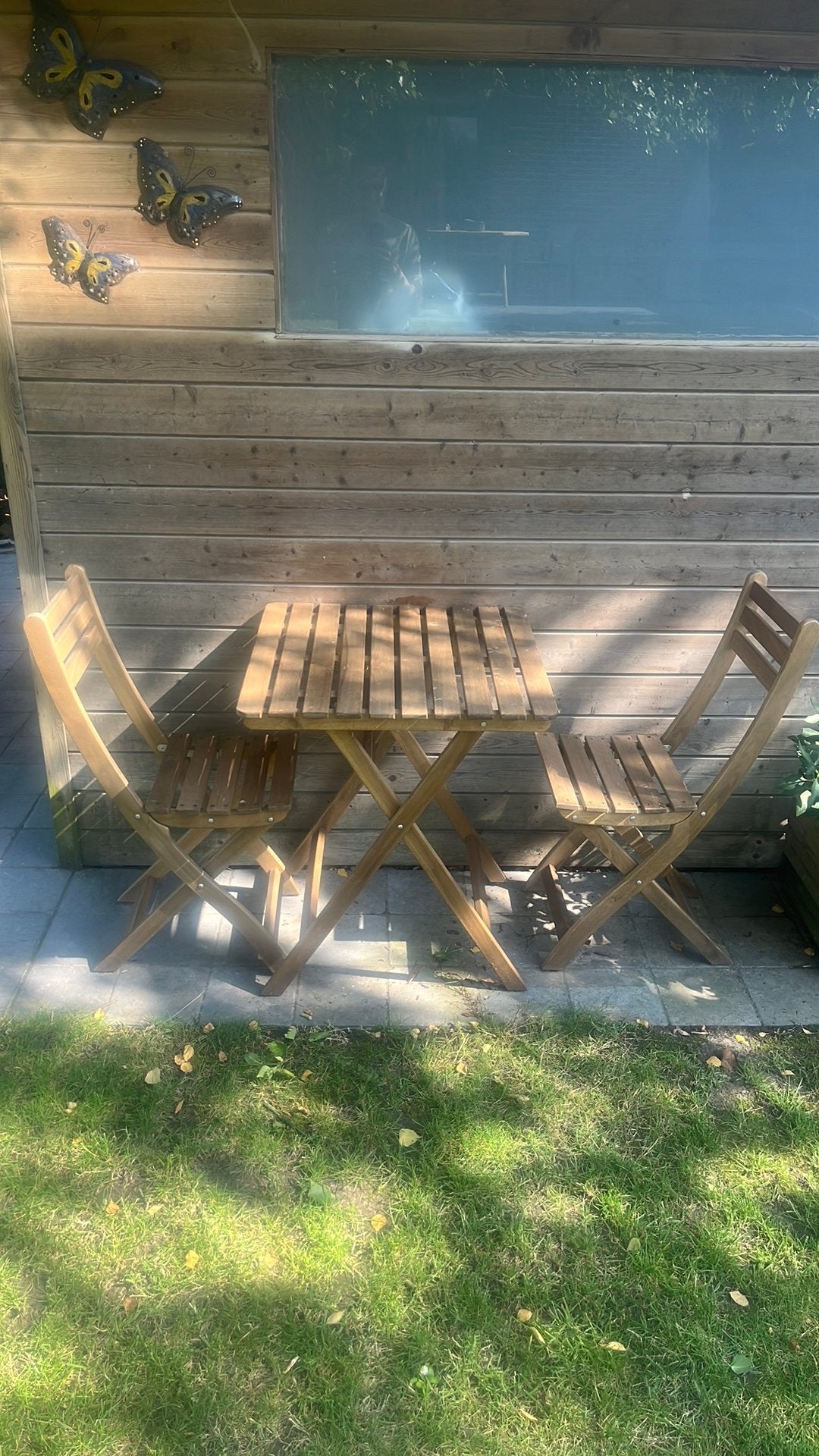 Houten tafeltje met 2 stoelen, Tuin en Terras, Tuinsets en Loungesets, Ophalen of Verzenden, Zo goed als nieuw