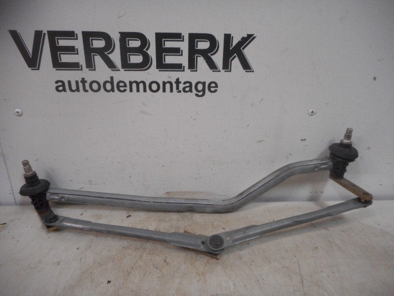 MECANISME ESSUIE-GLACE BMW 3 serie Compact (E46 / 5), Utilisé, BMW, Petuelring 130
80809  München, DE, Bayerische Motoren Werke AG