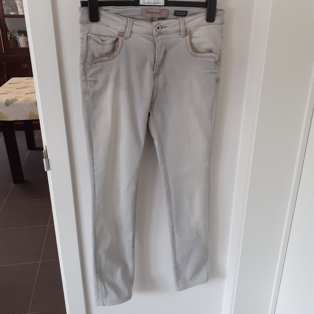 CLAUDIA STRATER Grijze spijkerbroek Maat: 38 Prijs: € 4, Kleding | Dames, Claudia strater, Ophalen of Verzenden, W28 - W29 (confectie 36)